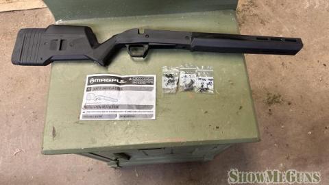 Black Magpul stock for Ruger American - 1/3
