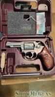 S&W Model 60-3 Lady Smith 38