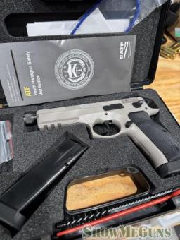 CZ 75 - SP101 Tactical Urban Gray - 2/4