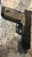 Springfield xdm elite 10mm with 3 mags like new