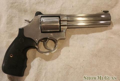 S&W 686 plus 7 shot 5" - 2/5