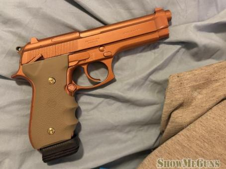 Taurus PT92 - 2/2