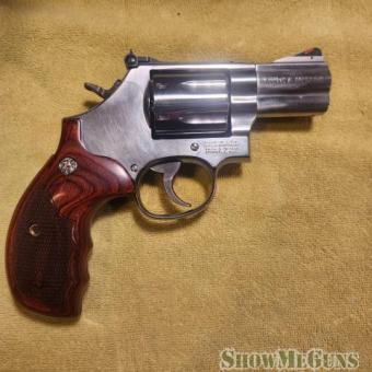 S&W 686 plus 357 w/ 2.5 barrel - 3/4