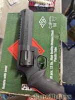 Taurus raging hunter 44 mag