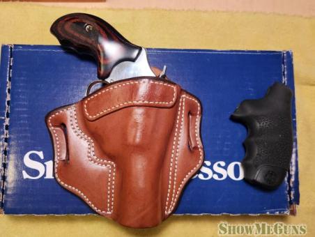 S&W Model 60 357 3" barrel - 2/5