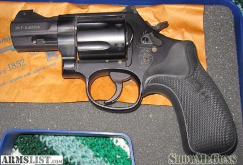 Smith & Wesson 327NG Night Guard