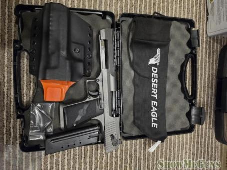 Magnum Research Desert Eagle - 2/2