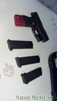 Glock 43 upgraded trigger, laser light and mag extension - 2/6