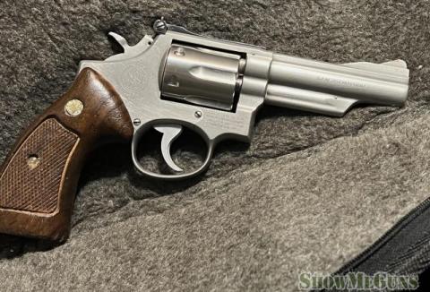 Smith & Wesson model 66 no dash, a pinned barrel, recessed chambers - 2/4