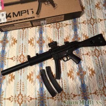 H&K MP5 22. Rifle - 1/4
