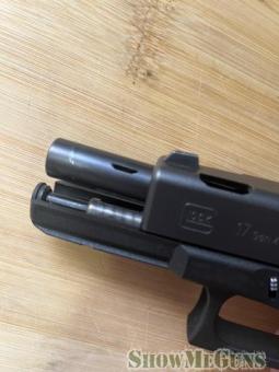 Compensated Glock 17 - 2/2