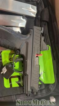 LNIB Springfield XD mod 4 with extras - 2/3