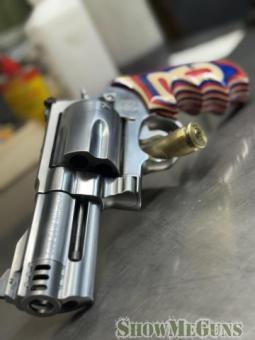 Smith and Wesson 500 - 3/3