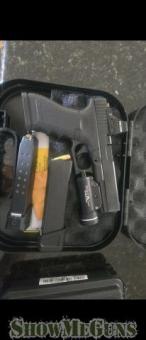 Glock 22 with extras