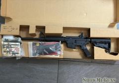Bushmaster XM-15 e2s LNIB