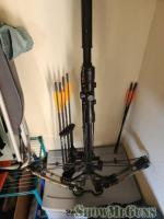 Center point sniper elite 370 whisper + 6 bolts