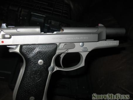 BERETTA 92FS 9MM GHOST - 1/4