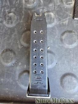 Lightweight Leather Shoulder Rig and Mag for G19 - 2/2