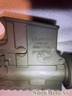 Armalite AR 15 - 2/4