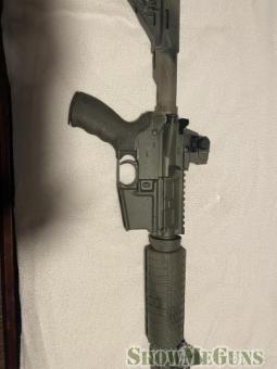 Armalite AR 15 - 4/4